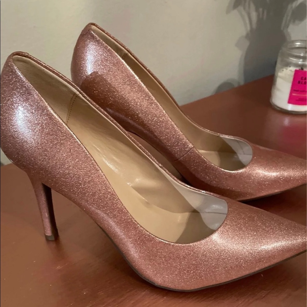 New Guess Glitter Pumps